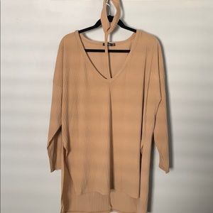Collar neck open hem shirt